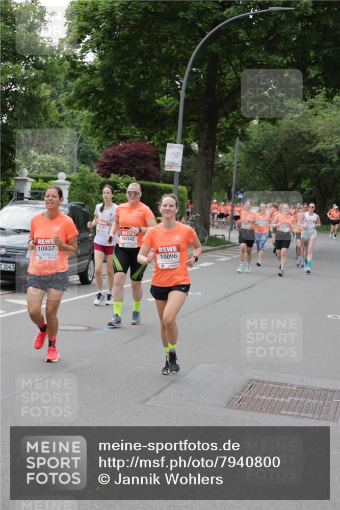 15.06.2025 - REWE Women's Run Jannik Wohlers http://msf.ph/oto/7940800 15.06.2025 08:28:05 Laufen 1043, 10837, 10721, 10342, 10096, 10745 meine-sportfotos.de