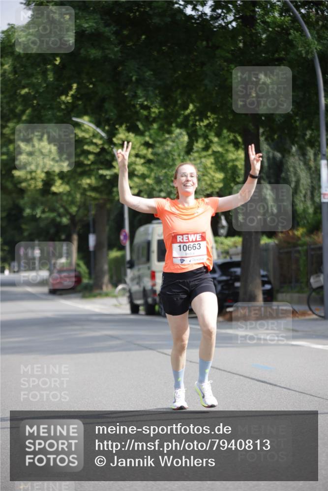15.06.2025 - REWE Women's Run Jannik Wohlers http://msf.ph/oto/7940813 15.06.2025 08:45:36 Laufen 10663 meine-sportfotos.de