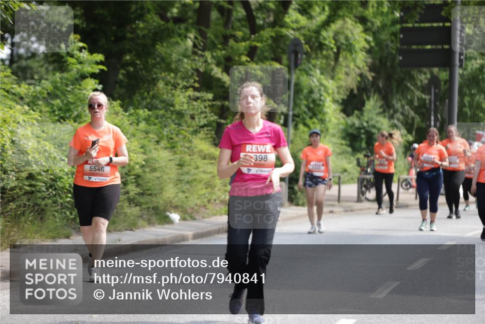 15.06.2025 - REWE Women's Run Jannik Wohlers http://msf.ph/oto/7940841 15.06.2025 10:15:14 Laufen 5546, 398 meine-sportfotos.de