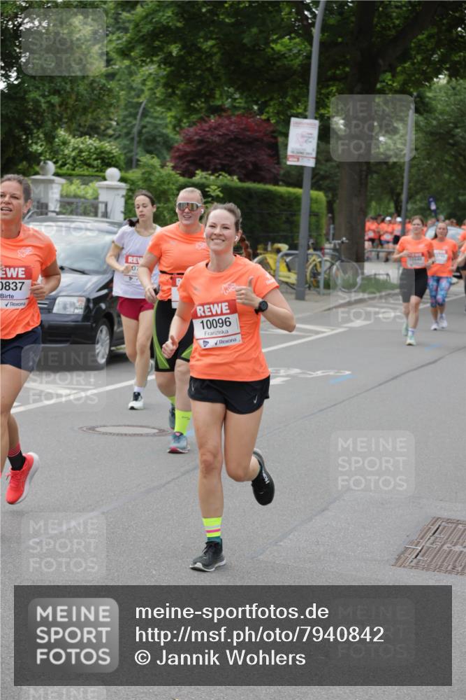 15.06.2025 - REWE Women's Run Jannik Wohlers http://msf.ph/oto/7940842 15.06.2025 08:28:05 Laufen 0837, 07, 10096 meine-sportfotos.de