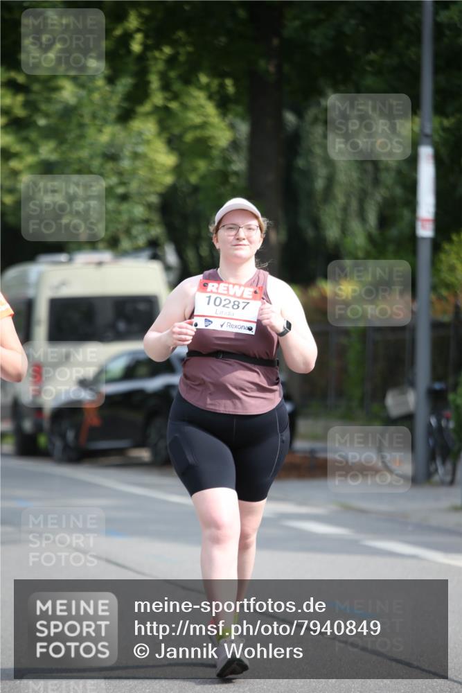 15.06.2025 - REWE Women's Run Jannik Wohlers http://msf.ph/oto/7940849 15.06.2025 09:58:31 Laufen 10287 meine-sportfotos.de