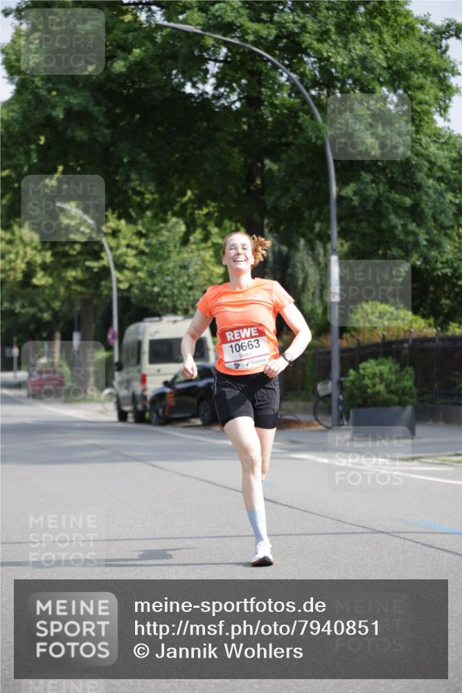 15.06.2025 - REWE Women's Run Jannik Wohlers http://msf.ph/oto/7940851 15.06.2025 08:45:37 Laufen 10663 meine-sportfotos.de