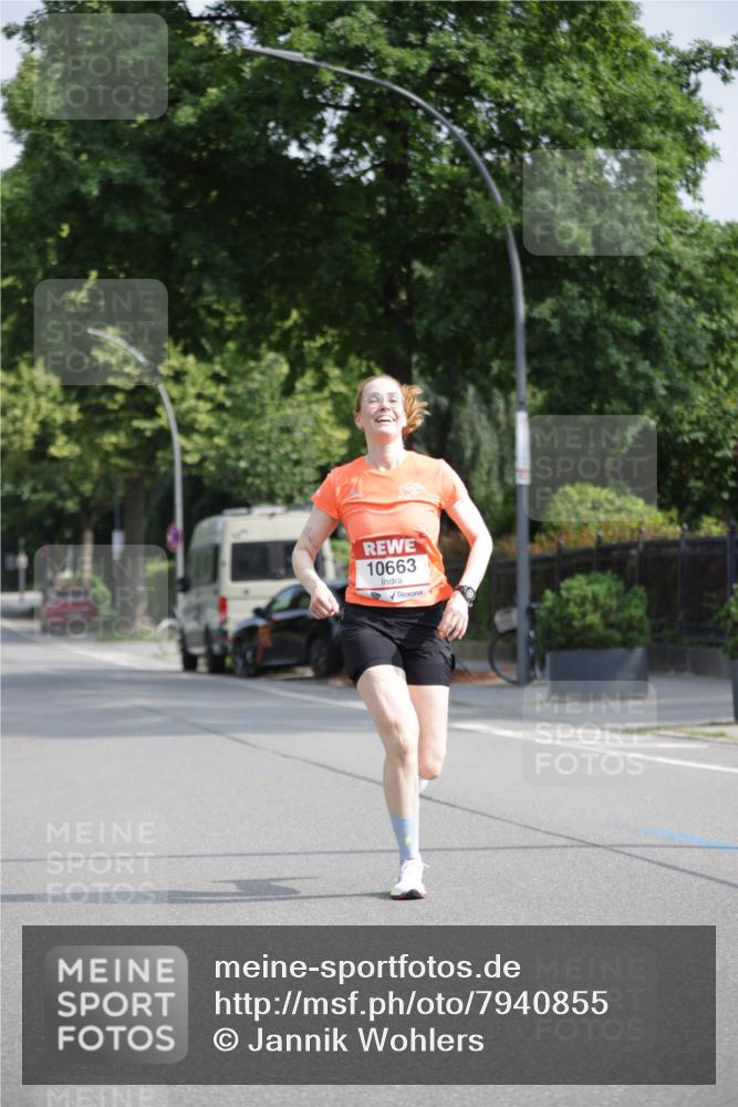 15.06.2025 - REWE Women's Run Jannik Wohlers http://msf.ph/oto/7940855 15.06.2025 08:45:37 Laufen 10663 meine-sportfotos.de