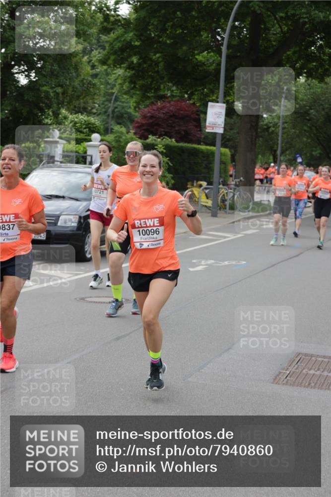 15.06.2025 - REWE Women's Run Jannik Wohlers http://msf.ph/oto/7940860 15.06.2025 08:28:05 Laufen 837, 2043, 10721, 10096, 4 meine-sportfotos.de