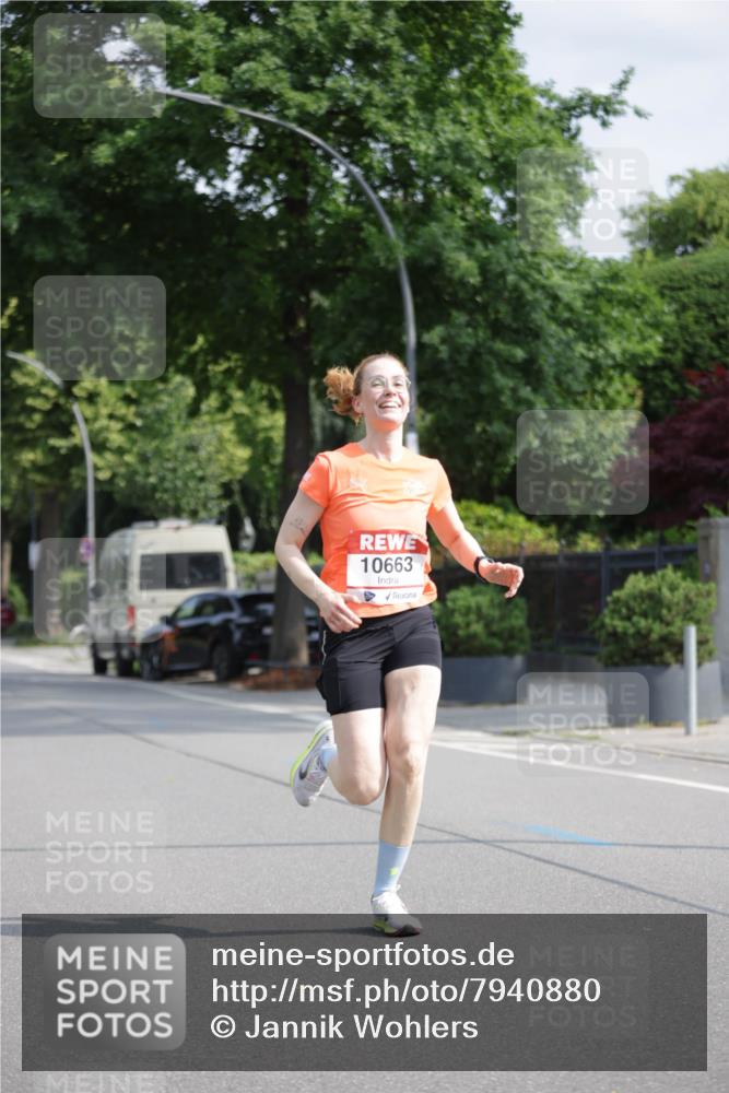 15.06.2025 - REWE Women's Run Jannik Wohlers http://msf.ph/oto/7940880 15.06.2025 08:45:37 Laufen 10663 meine-sportfotos.de