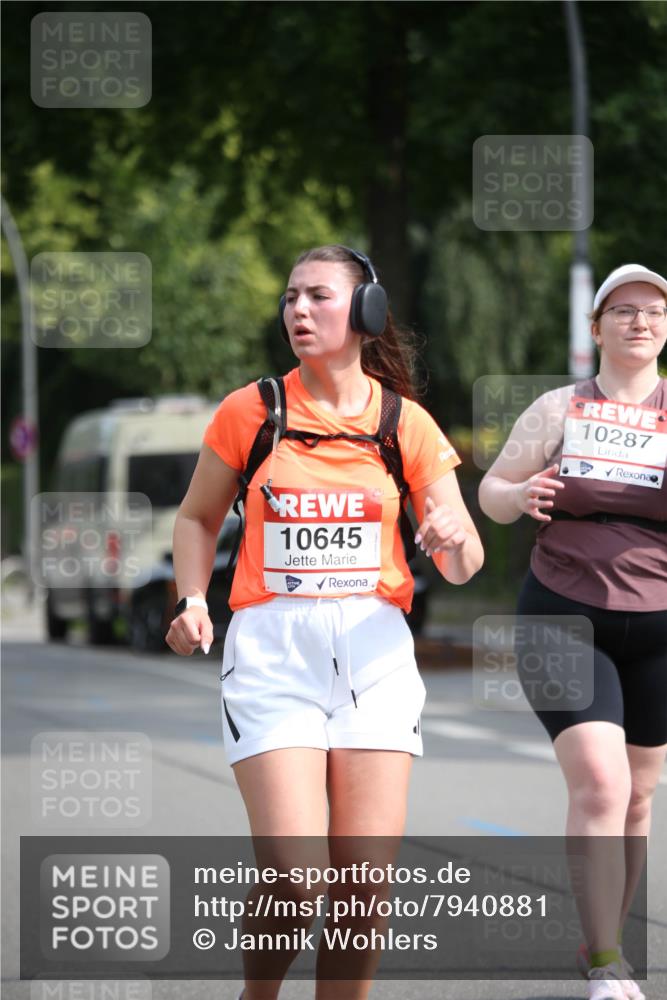 15.06.2025 - REWE Women's Run Jannik Wohlers http://msf.ph/oto/7940881 15.06.2025 09:58:32 Laufen 10645, 10287 meine-sportfotos.de