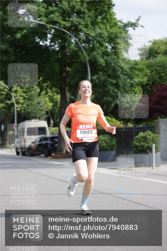 15.06.2025 - REWE Women's Run Jannik Wohlers http://msf.ph/oto/7940883 15.06.2025 08:45:37 Laufen 10663 meine-sportfotos.de