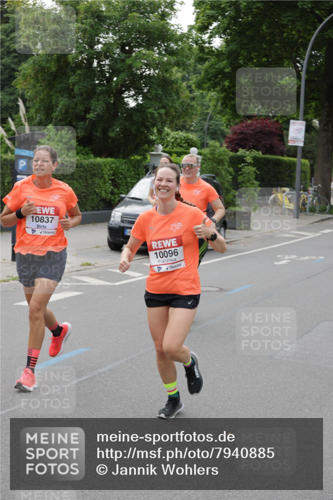 15.06.2025 - REWE Women's Run Jannik Wohlers http://msf.ph/oto/7940885 15.06.2025 08:28:06 Laufen 10837, 10096 meine-sportfotos.de
