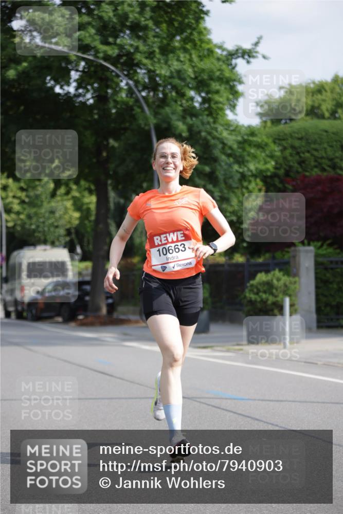 15.06.2025 - REWE Women's Run Jannik Wohlers http://msf.ph/oto/7940903 15.06.2025 08:45:37 Laufen 10663 meine-sportfotos.de