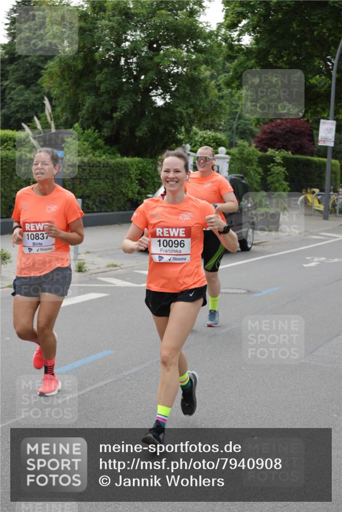 15.06.2025 - REWE Women's Run Jannik Wohlers http://msf.ph/oto/7940908 15.06.2025 08:28:06 Laufen 10837, 10096 meine-sportfotos.de