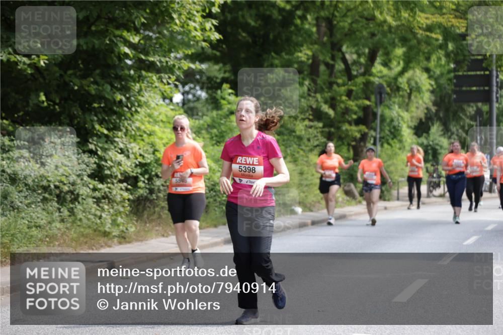 15.06.2025 - REWE Women's Run Jannik Wohlers http://msf.ph/oto/7940914 15.06.2025 10:15:16 Laufen 5546, 5398 meine-sportfotos.de
