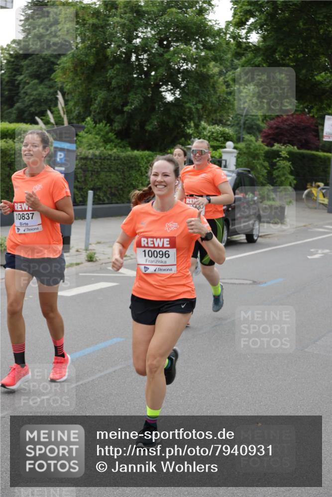 15.06.2025 - REWE Women's Run Jannik Wohlers http://msf.ph/oto/7940931 15.06.2025 08:28:06 Laufen 10837, 10096 meine-sportfotos.de