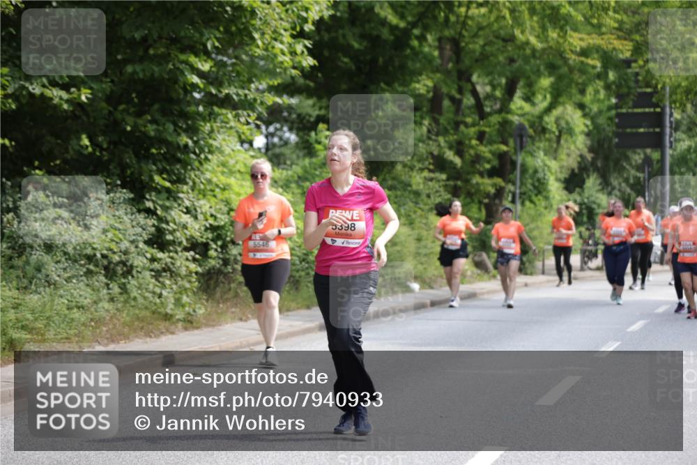 15.06.2025 - REWE Women's Run Jannik Wohlers http://msf.ph/oto/7940933 15.06.2025 10:15:16 Laufen 5546, 5398 meine-sportfotos.de