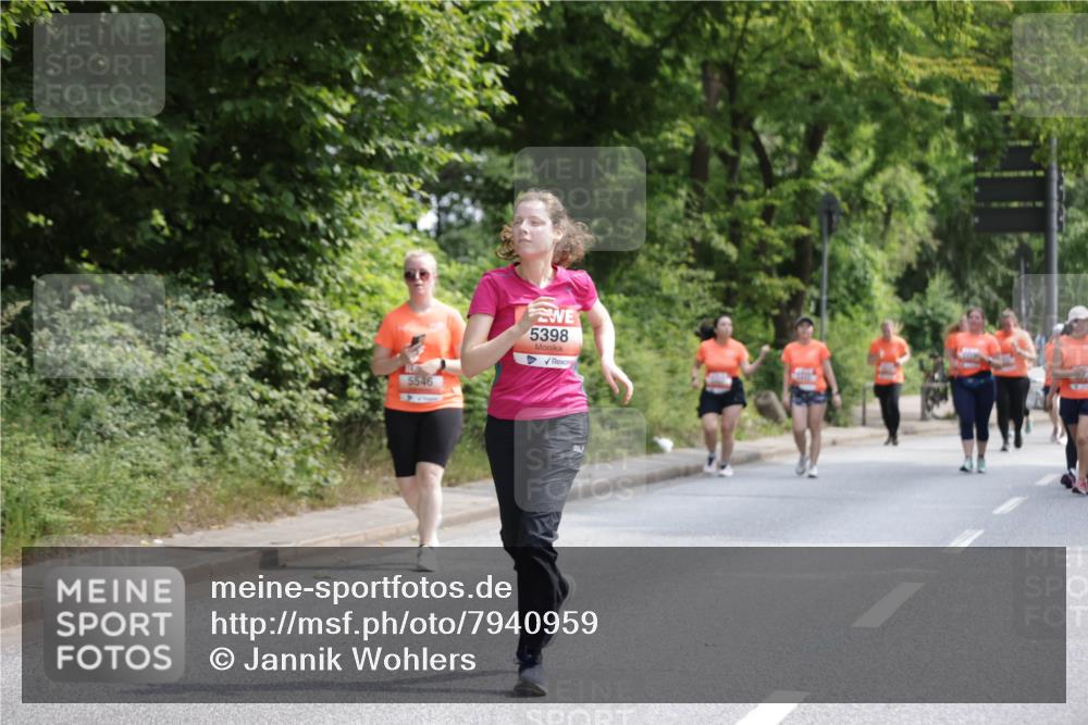 15.06.2025 - REWE Women's Run Jannik Wohlers http://msf.ph/oto/7940959 15.06.2025 10:15:17 Laufen 5546, 5398 meine-sportfotos.de