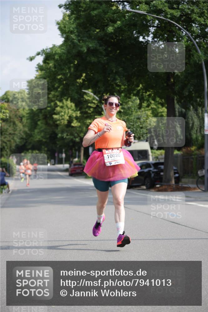 15.06.2025 - REWE Women's Run Jannik Wohlers http://msf.ph/oto/7941013 15.06.2025 08:45:47 Laufen 10028 meine-sportfotos.de