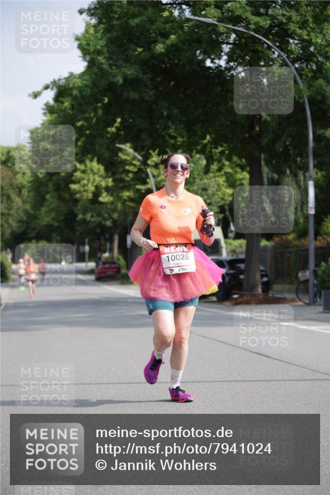 15.06.2025 - REWE Women's Run Jannik Wohlers http://msf.ph/oto/7941024 15.06.2025 08:45:47 Laufen 10028 meine-sportfotos.de