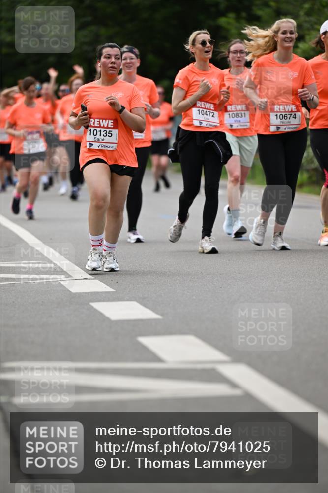 15.06.2025 - REWE Women's Run Dr. Thomas Lammeyer http://msf.ph/oto/7941025 15.06.2025 09:21:08 Laufen 10135, 10472, 10831, 10674 meine-sportfotos.de