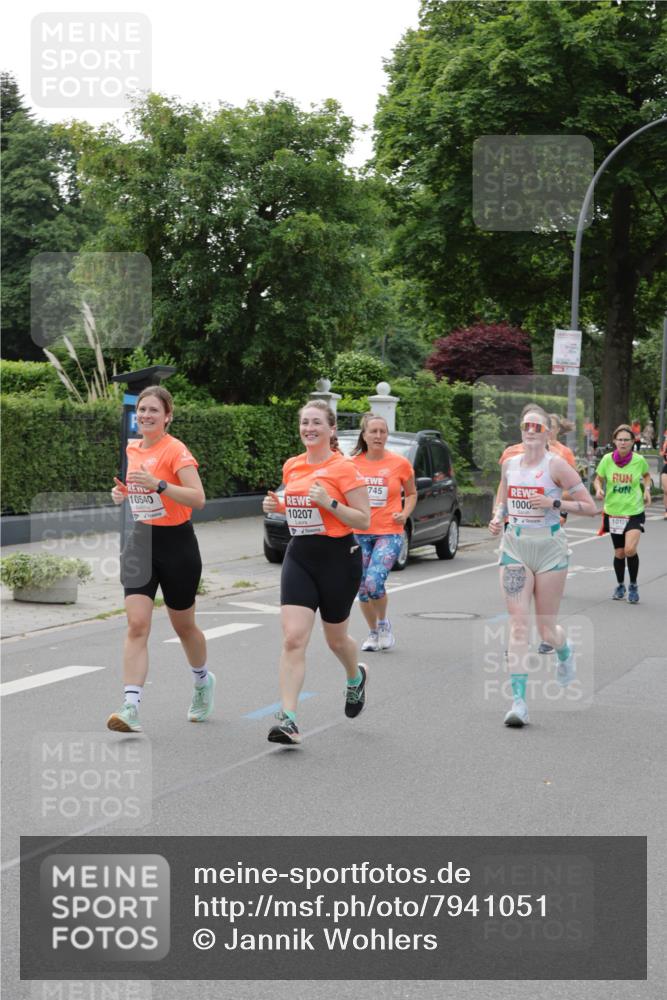15.06.2025 - REWE Women's Run Jannik Wohlers http://msf.ph/oto/7941051 15.06.2025 08:28:12 Laufen 745, 10540, 1000, 10207 meine-sportfotos.de