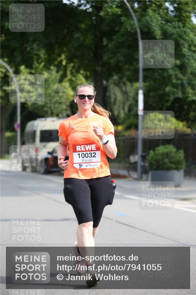 15.06.2025 - REWE Women's Run Jannik Wohlers http://msf.ph/oto/7941055 15.06.2025 09:58:40 Laufen 10032 meine-sportfotos.de