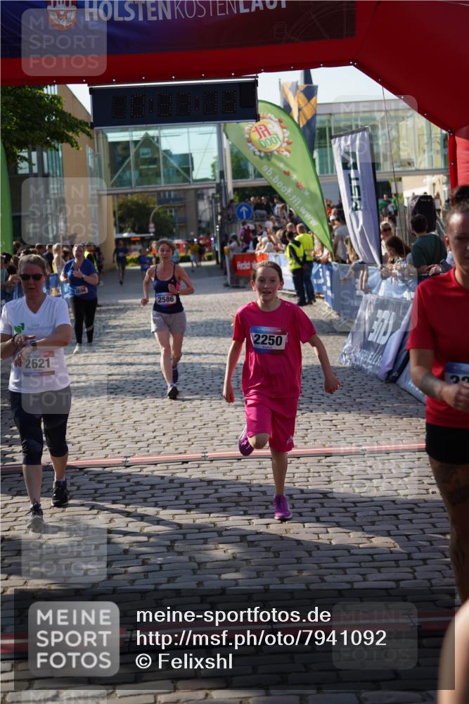 13.06.2025 - Holstenköstenlauf Felixshl http://msf.ph/oto/7941092 13.06.2025 18:07:14 Laufen 2250, 2586, 2621, 2696, 3236, 3293, 3812 meine-sportfotos.de