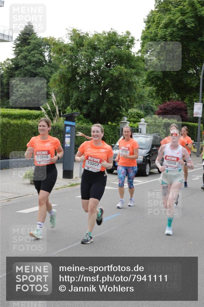 15.06.2025 - REWE Women's Run Jannik Wohlers http://msf.ph/oto/7941111 15.06.2025 08:28:12 Laufen 10540, 10207, 10745, 10002 meine-sportfotos.de