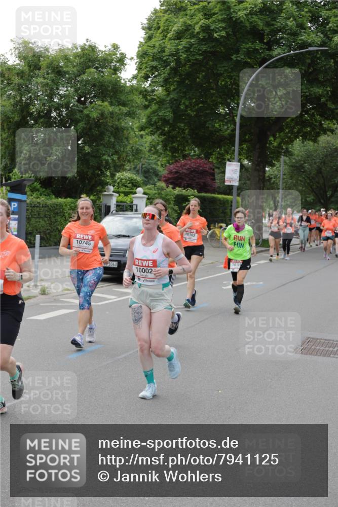 15.06.2025 - REWE Women's Run Jannik Wohlers http://msf.ph/oto/7941125 15.06.2025 08:28:13 Laufen 10745, 1043, 10002, 10102, 10101 meine-sportfotos.de