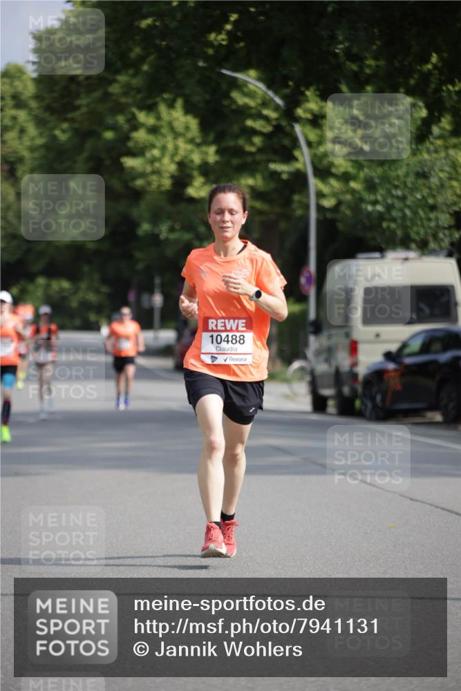 15.06.2025 - REWE Women's Run Jannik Wohlers http://msf.ph/oto/7941131 15.06.2025 08:45:59 Laufen 10488 meine-sportfotos.de
