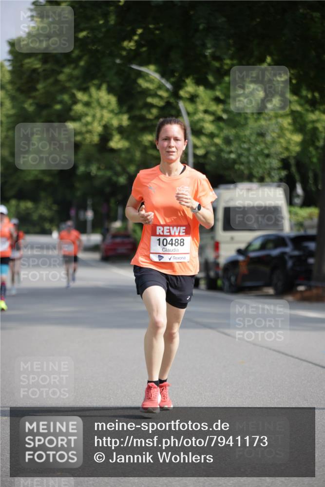 15.06.2025 - REWE Women's Run Jannik Wohlers http://msf.ph/oto/7941173 15.06.2025 08:46:00 Laufen 10488 meine-sportfotos.de