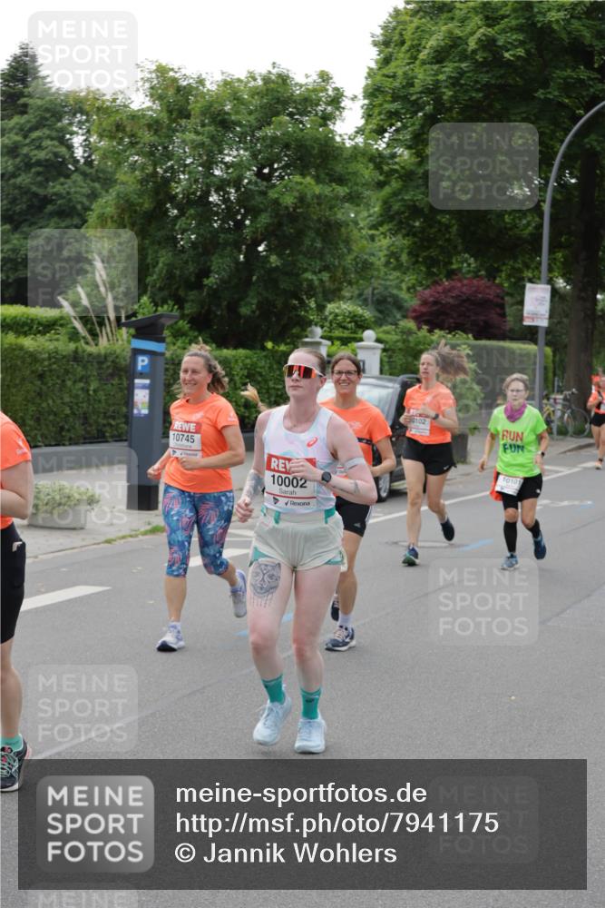 15.06.2025 - REWE Women's Run Jannik Wohlers http://msf.ph/oto/7941175 15.06.2025 08:28:13 Laufen 10745, 10002, 0102, 10101 meine-sportfotos.de