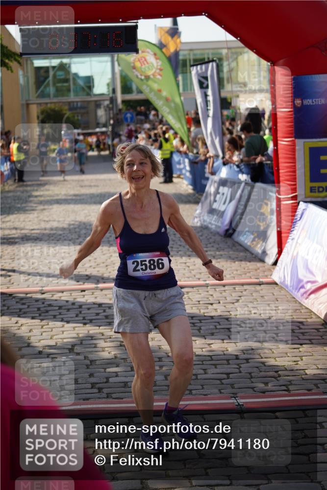 13.06.2025 - Holstenköstenlauf Felixshl http://msf.ph/oto/7941180 13.06.2025 18:07:17 Laufen 2250, 2586, 2621, 2696, 3033 meine-sportfotos.de