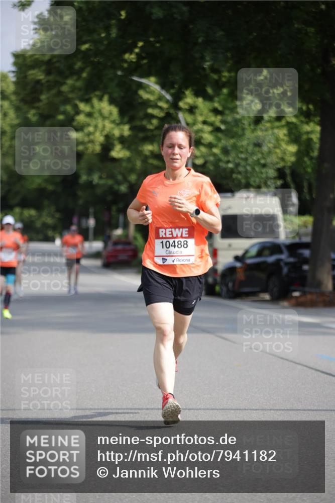 15.06.2025 - REWE Women's Run Jannik Wohlers http://msf.ph/oto/7941182 15.06.2025 08:46:00 Laufen 10488 meine-sportfotos.de