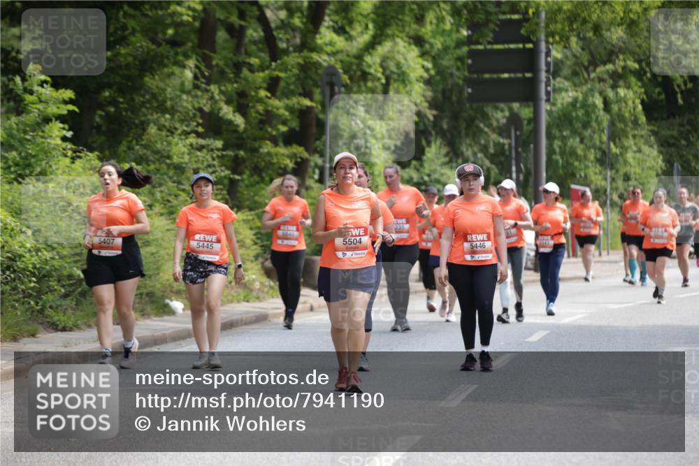 15.06.2025 - REWE Women's Run Jannik Wohlers http://msf.ph/oto/7941190 15.06.2025 10:15:21 Laufen 235, 6646, 5407, 5504, 5445, 5446 meine-sportfotos.de