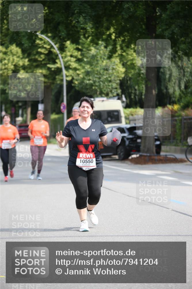 15.06.2025 - REWE Women's Run Jannik Wohlers http://msf.ph/oto/7941204 15.06.2025 09:58:51 Laufen 10550 meine-sportfotos.de