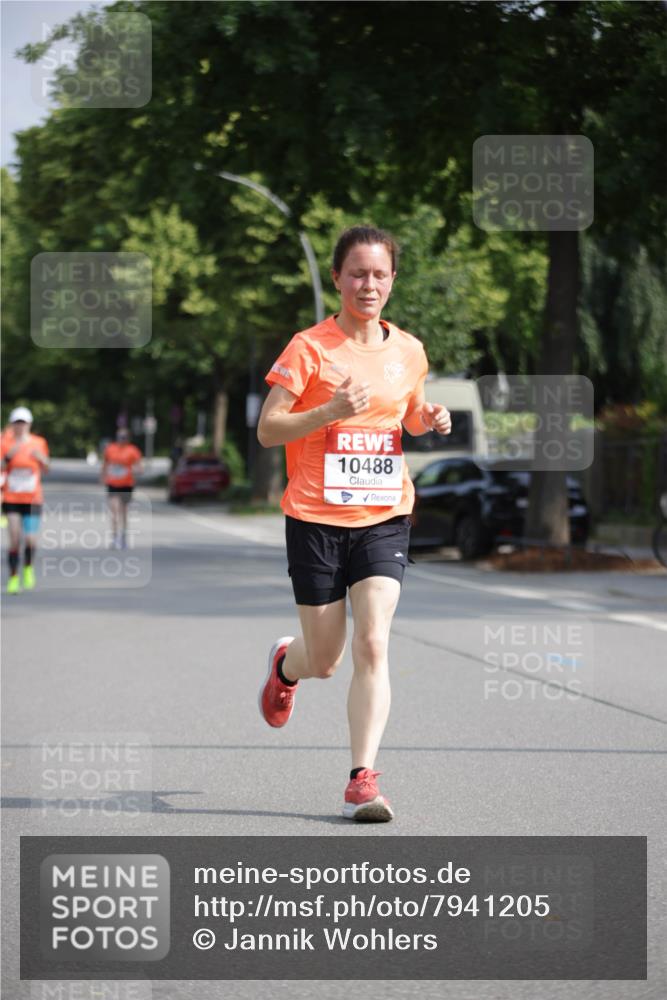 15.06.2025 - REWE Women's Run Jannik Wohlers http://msf.ph/oto/7941205 15.06.2025 08:46:00 Laufen 10488 meine-sportfotos.de