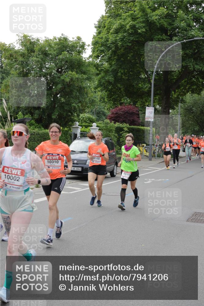 15.06.2025 - REWE Women's Run Jannik Wohlers http://msf.ph/oto/7941206 15.06.2025 08:28:14 Laufen 10002, 10310, 1043, 0102, 10101 meine-sportfotos.de