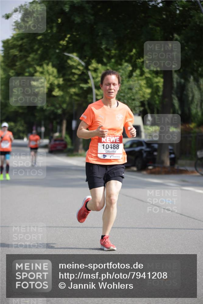 15.06.2025 - REWE Women's Run Jannik Wohlers http://msf.ph/oto/7941208 15.06.2025 08:46:00 Laufen 10488 meine-sportfotos.de