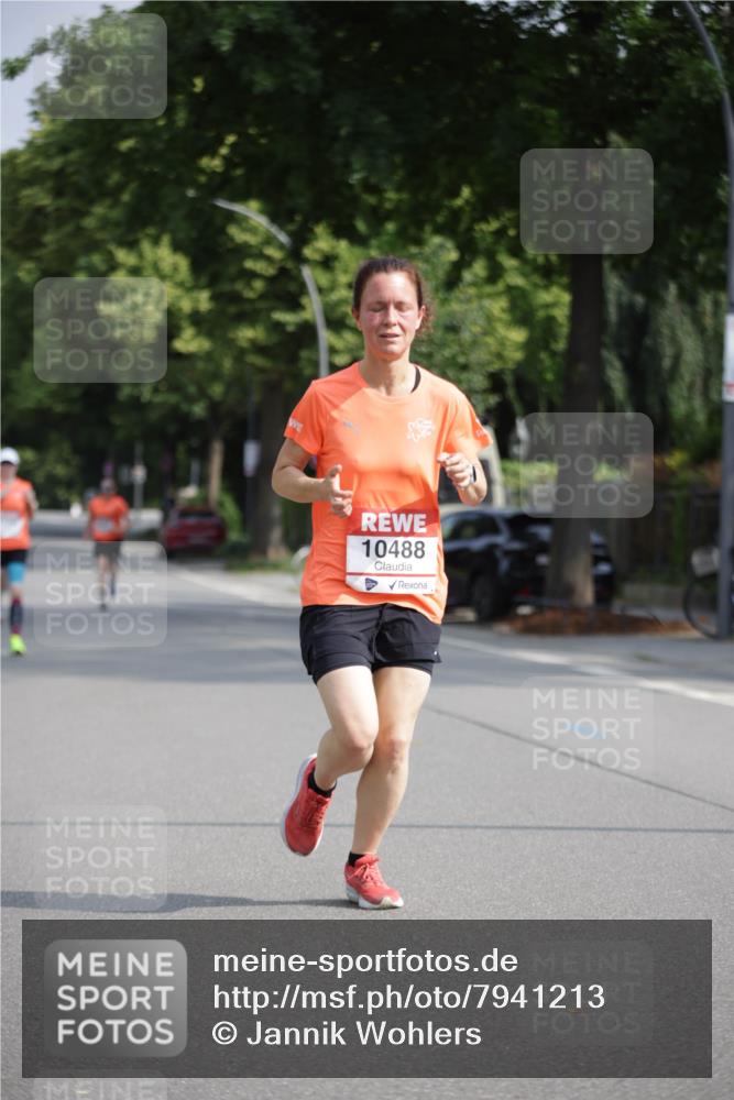 15.06.2025 - REWE Women's Run Jannik Wohlers http://msf.ph/oto/7941213 15.06.2025 08:46:00 Laufen 10488 meine-sportfotos.de