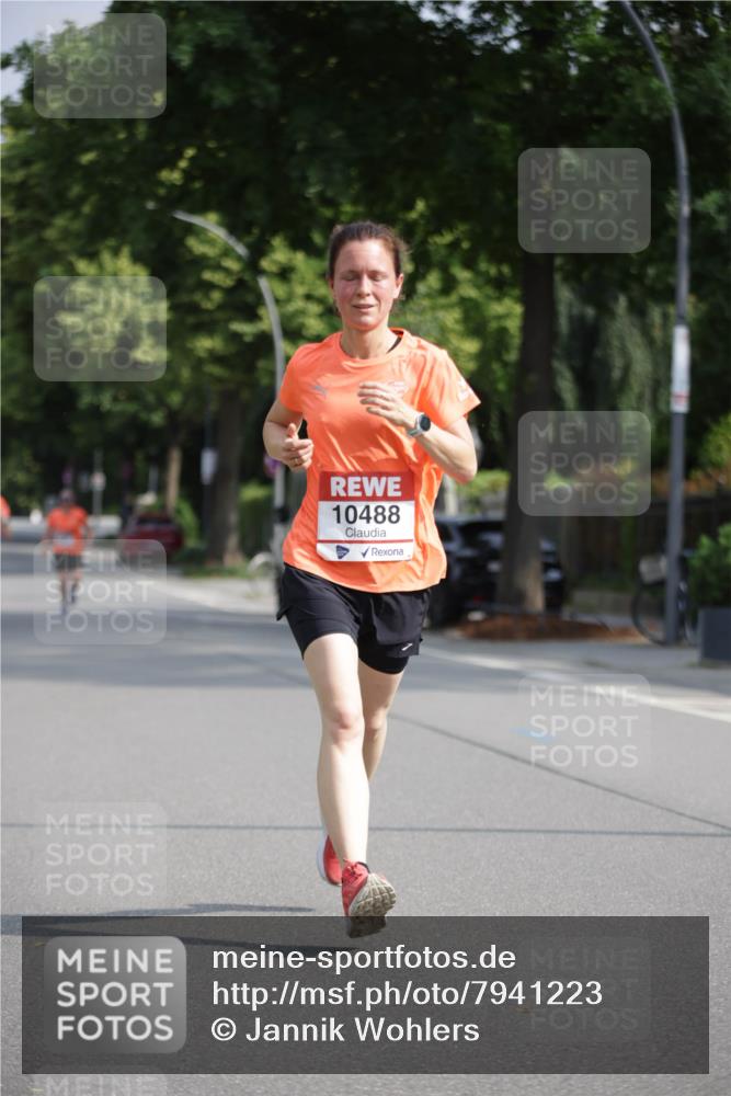 15.06.2025 - REWE Women's Run Jannik Wohlers http://msf.ph/oto/7941223 15.06.2025 08:46:00 Laufen 10488 meine-sportfotos.de