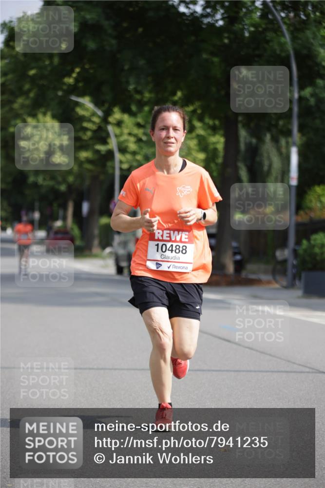 15.06.2025 - REWE Women's Run Jannik Wohlers http://msf.ph/oto/7941235 15.06.2025 08:46:01 Laufen 10488 meine-sportfotos.de