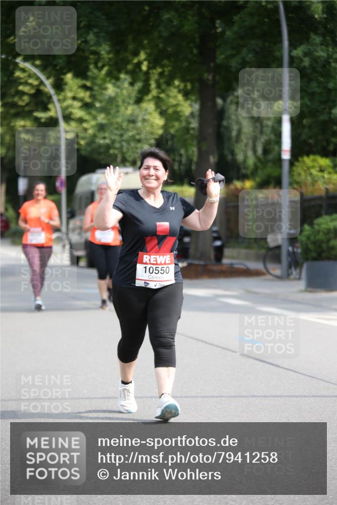 15.06.2025 - REWE Women's Run Jannik Wohlers http://msf.ph/oto/7941258 15.06.2025 09:58:52 Laufen 10550 meine-sportfotos.de