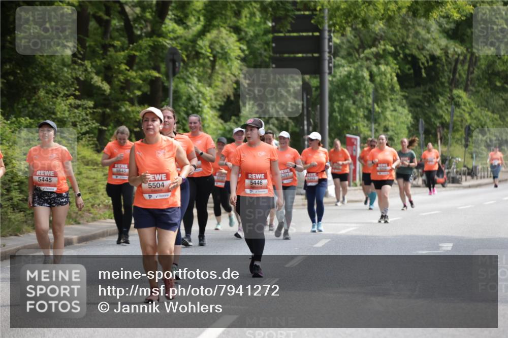 15.06.2025 - REWE Women's Run Jannik Wohlers http://msf.ph/oto/7941272 15.06.2025 10:15:22 Laufen 5645, 5445, 5504, 5137, 5291, 5446, 5343 meine-sportfotos.de