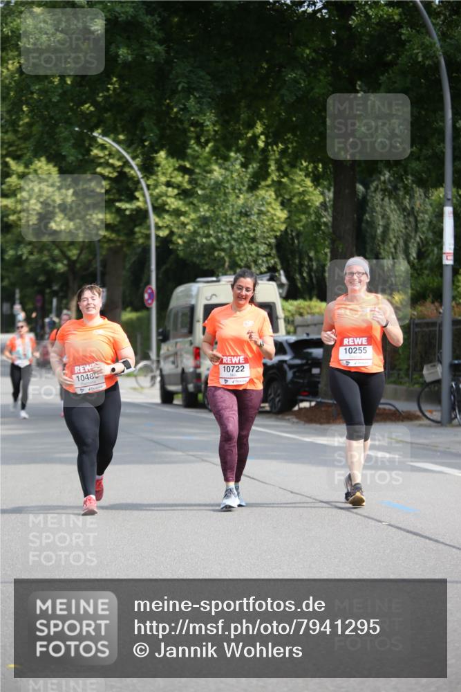 15.06.2025 - REWE Women's Run Jannik Wohlers http://msf.ph/oto/7941295 15.06.2025 09:58:54 Laufen 10255, 10722 meine-sportfotos.de