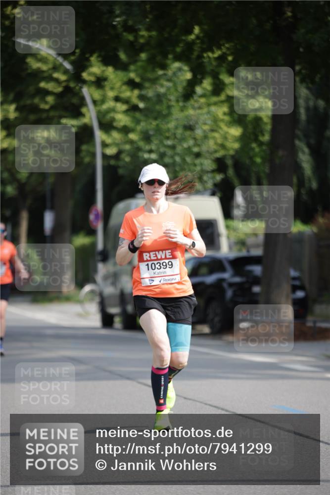 15.06.2025 - REWE Women's Run Jannik Wohlers http://msf.ph/oto/7941299 15.06.2025 08:46:04 Laufen 10399 meine-sportfotos.de