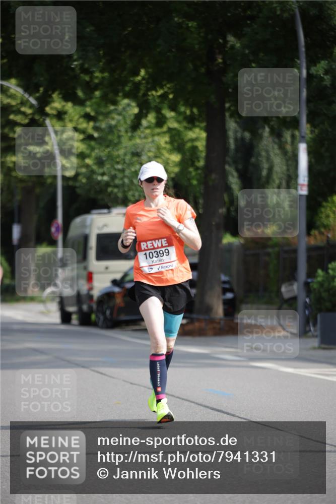 15.06.2025 - REWE Women's Run Jannik Wohlers http://msf.ph/oto/7941331 15.06.2025 08:46:05 Laufen 10399 meine-sportfotos.de