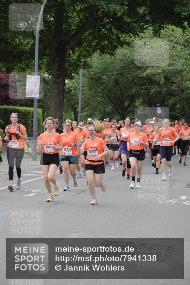 15.06.2025 - REWE Women's Run Jannik Wohlers http://msf.ph/oto/7941338 15.06.2025 08:28:17 Laufen 1059, 10284, 10656 meine-sportfotos.de