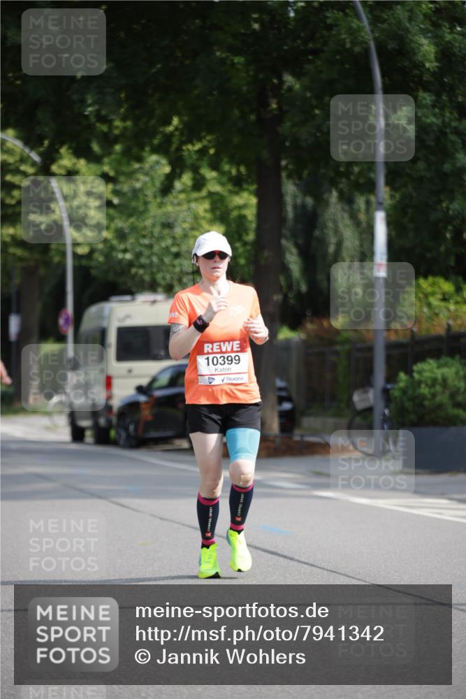 15.06.2025 - REWE Women's Run Jannik Wohlers http://msf.ph/oto/7941342 15.06.2025 08:46:05 Laufen 10399 meine-sportfotos.de