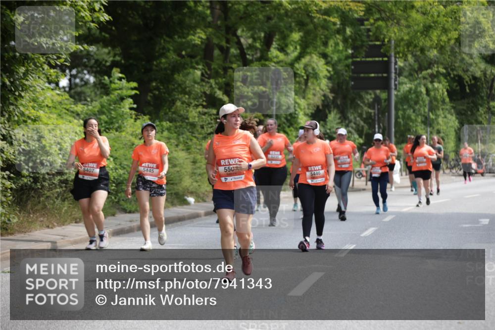 15.06.2025 - REWE Women's Run Jannik Wohlers http://msf.ph/oto/7941343 15.06.2025 10:15:24 Laufen 5407, 6236, 5445, 6201, 550, 5446 meine-sportfotos.de