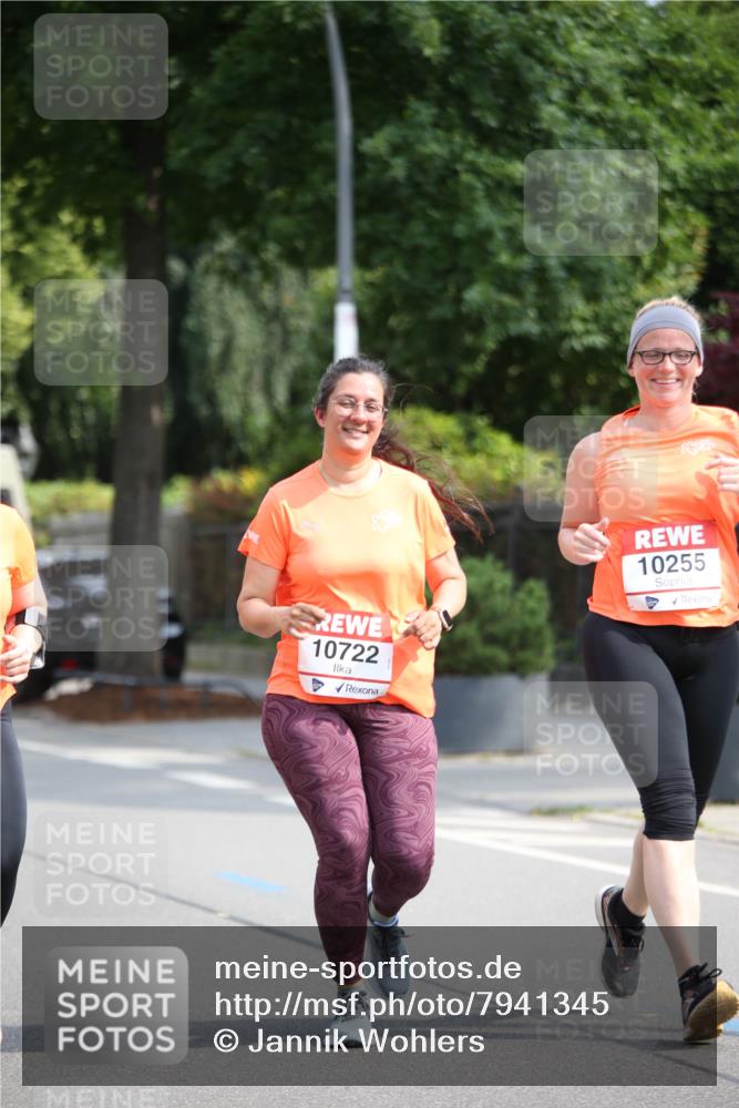 15.06.2025 - REWE Women's Run Jannik Wohlers http://msf.ph/oto/7941345 15.06.2025 09:58:57 Laufen 10722, 10255 meine-sportfotos.de