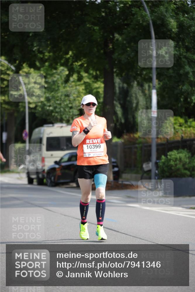 15.06.2025 - REWE Women's Run Jannik Wohlers http://msf.ph/oto/7941346 15.06.2025 08:46:05 Laufen 10399 meine-sportfotos.de