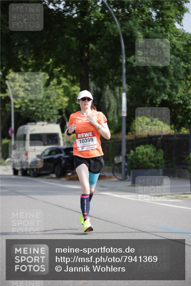 15.06.2025 - REWE Women's Run Jannik Wohlers http://msf.ph/oto/7941369 15.06.2025 08:46:05 Laufen 10399 meine-sportfotos.de